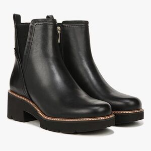 Naturalizer Women’s 🖤 Black Ankle Booties 🥾